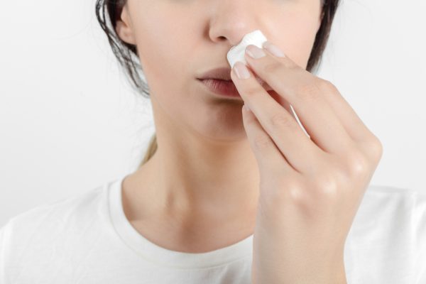 10 Cara Mencegah Mimisan Secara Alami 10 Cara Mencegah Mimisan Secara Alami