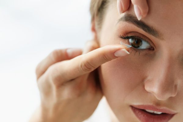 7 Cara Menghindari Infeksi Mata dari Lensa Kontak
