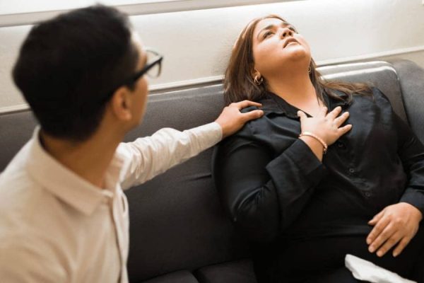 10 Cara Menenangkan Diri Saat Serangan Cemas Datang Tiba-tiba